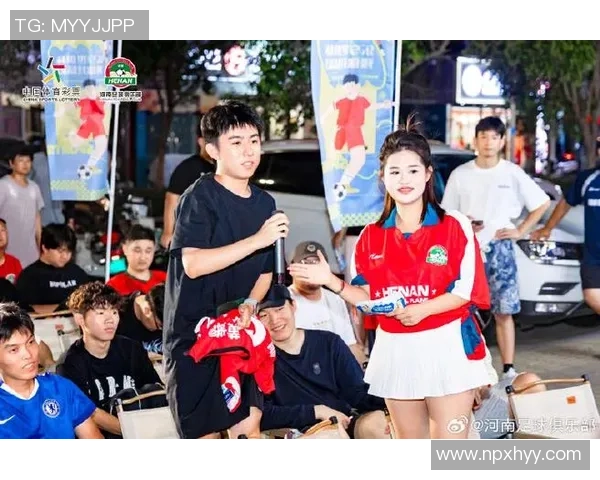 足球星光闪耀，球场梦想成真，定制创意蛋糕让热爱与甜蜜同行